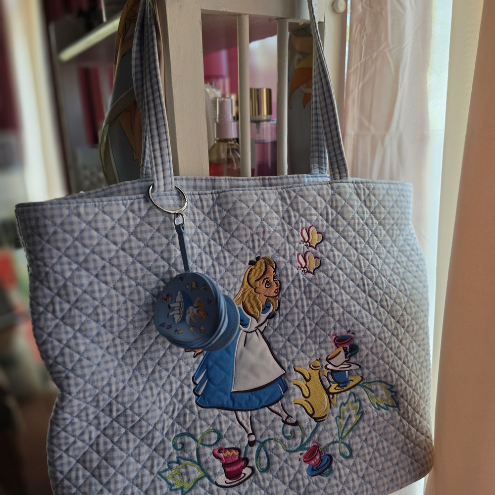 Disney Alice in Wonderland 100 Limited EDITION